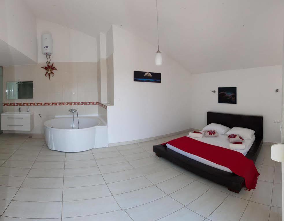 Seafront Luxury Apartments Fun Trogir Exterior photo