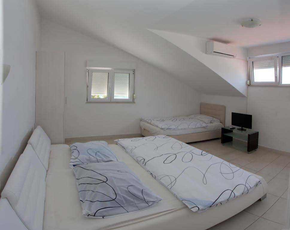 Seafront Luxury Apartments Fun Trogir Exterior photo