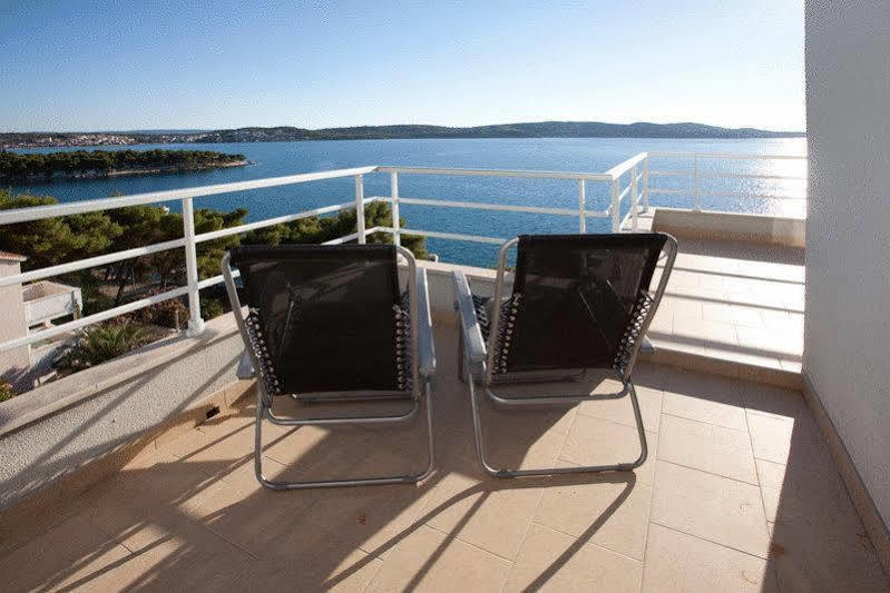 Seafront Luxury Apartments Fun Trogir Exterior photo