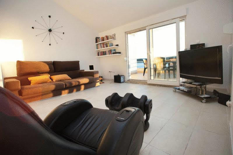 Seafront Luxury Apartments Fun Trogir Exterior photo
