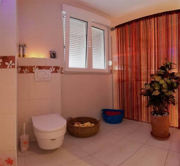 Seafront Luxury Apartments Fun Trogir Exterior photo